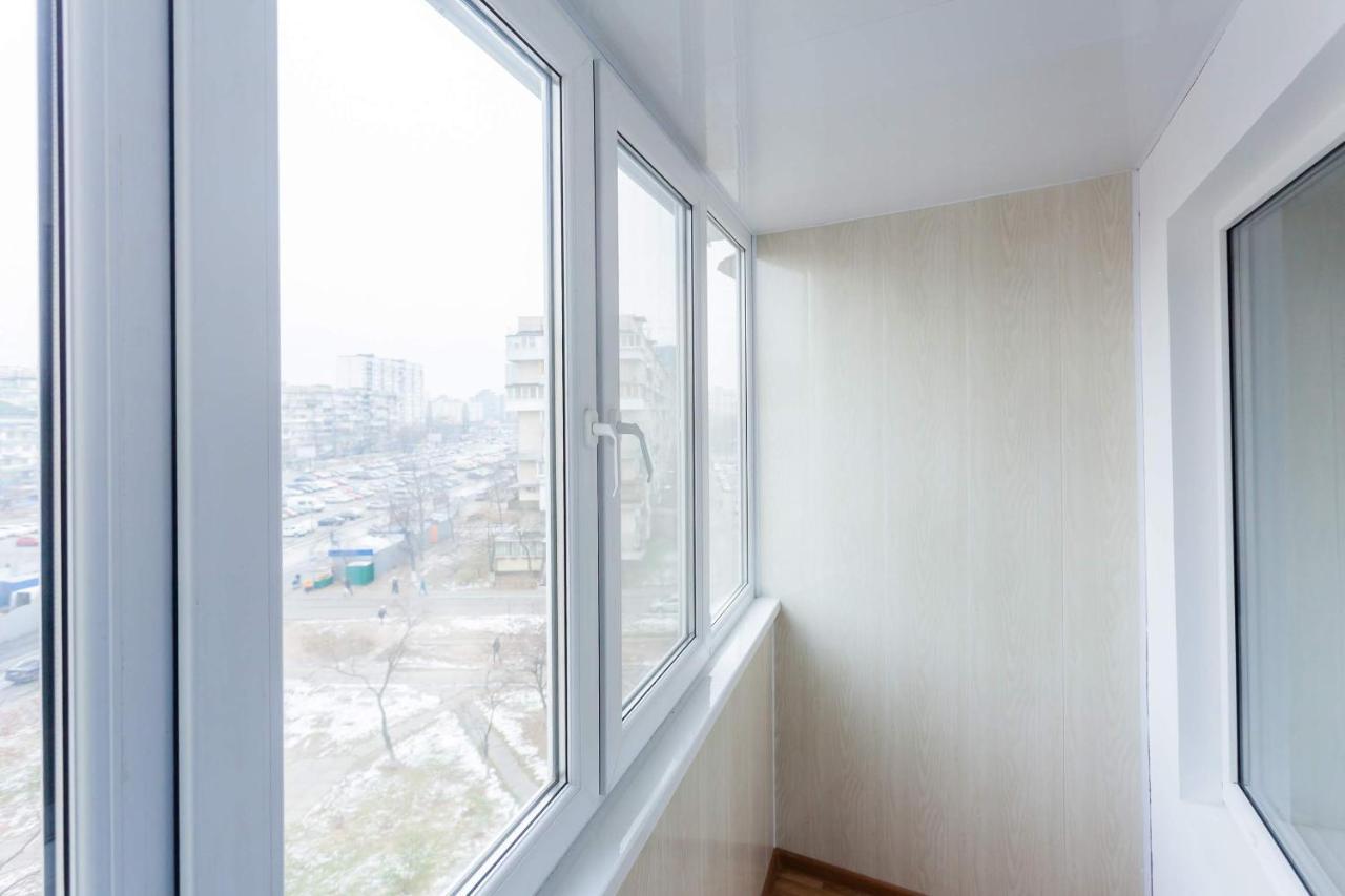 Apartment Obolon metro station Kiev Esterno foto